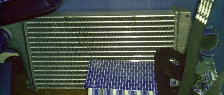 http://i134.photobucket.com/albums/q101/jsson81/Intercooler.jpg