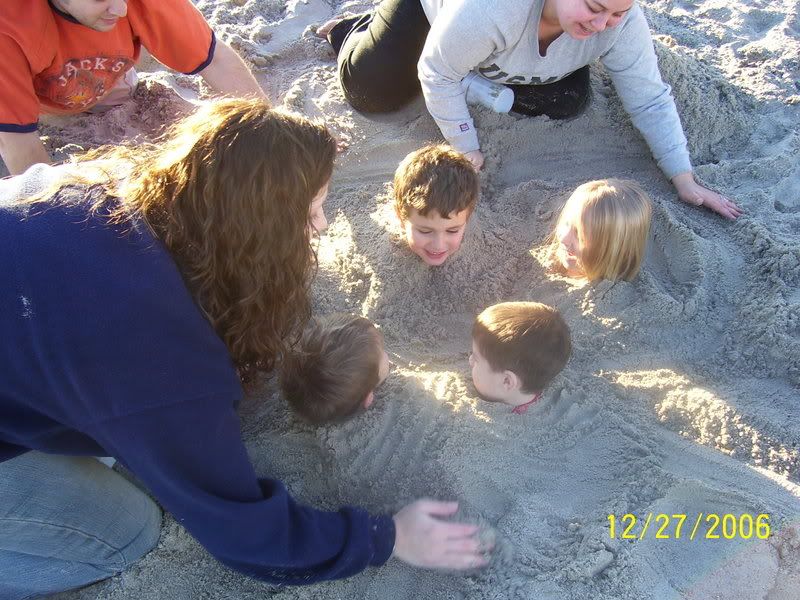 headsinthesand.jpg Strange things you find on the beach image by ImaHuskerNut_2007