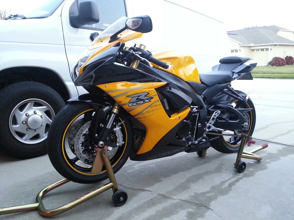New with a 2012 gsxr 750 in marble daytona yellow