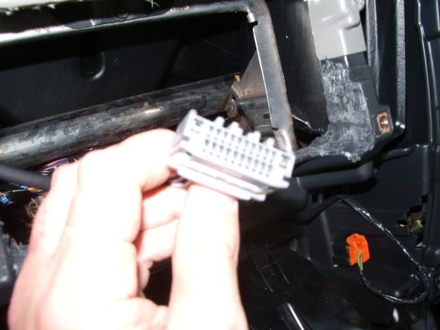 2009 RAM stereo replacement experience - DodgeForum.com