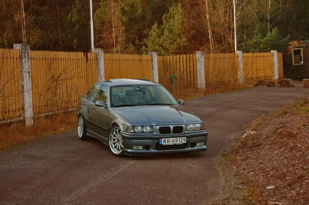 bmwe36.jpg