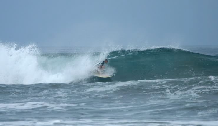 http://i134.photobucket.com/albums/q117/eantonso/Surf%20Report%203/image01-2.jpg