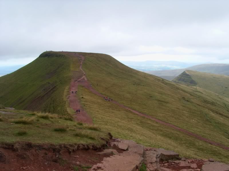 IMAGE: http://i134.photobucket.com/albums/q84/coolershaka/Brecon%20Beacons%20Sep%201st%202007/PenYFan_Cribyn_from_CornDu-reduced.jpg