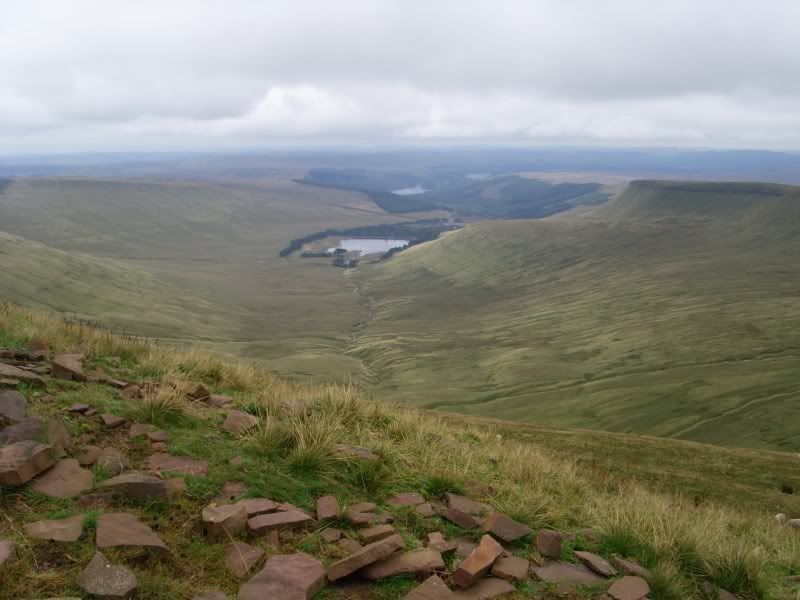 IMAGE: http://i134.photobucket.com/albums/q84/coolershaka/Brecon%20Beacons%20Sep%201st%202007/TafFechan_from_PenYFan-reduced.jpg