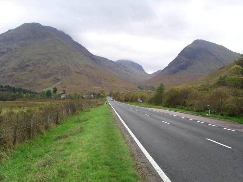 IMAGE: http://i134.photobucket.com/albums/q84/coolershaka/Glencoe%2019%20Oct%202007/A82fromGlencoeVisitorCentre.jpg