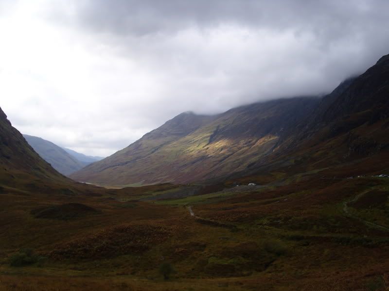 IMAGE: http://i134.photobucket.com/albums/q84/coolershaka/Glencoe%2019%20Oct%202007/AonachEagachSunset.jpg