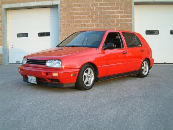 http://i134.photobucket.com/albums/q84/slidewaysRPS13/1994%20VW%20Golf/1.jpg