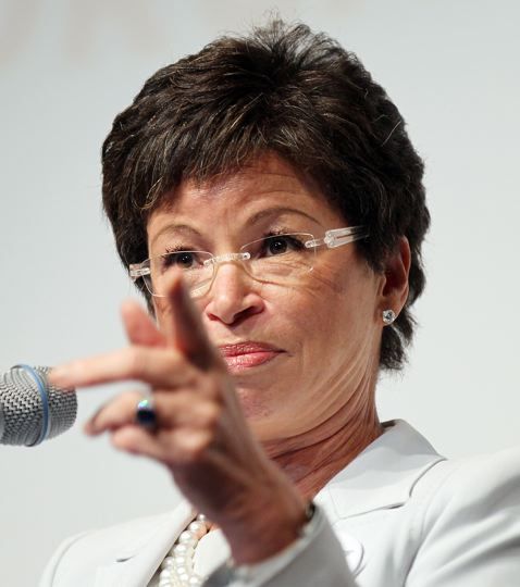 valerie JArrett photo: Openly declared as &ldquo;Obama&rsquo;s Brain&rdquo;, and the figure whose second story West Wing office has been described by political insiders as the true Oval Office of the Obama White House, Valerie Jarrett is letting it be known that if Barack Valerie-Jarrett-.jpg