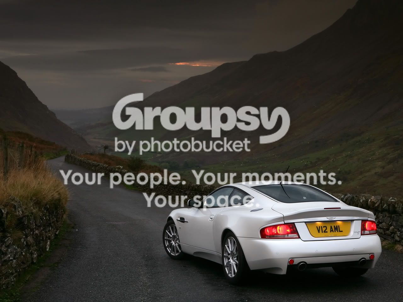 2007-Aston-Martin-Vanquish-S-Rear-A.jpg