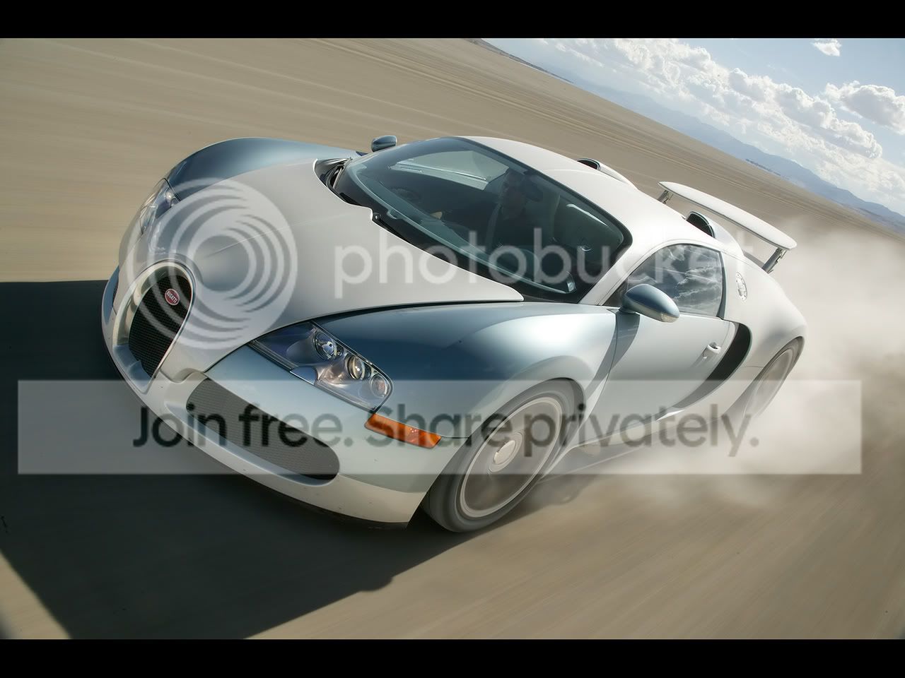 2007-Bugatti-Veyron-Front-And-Side-.jpg