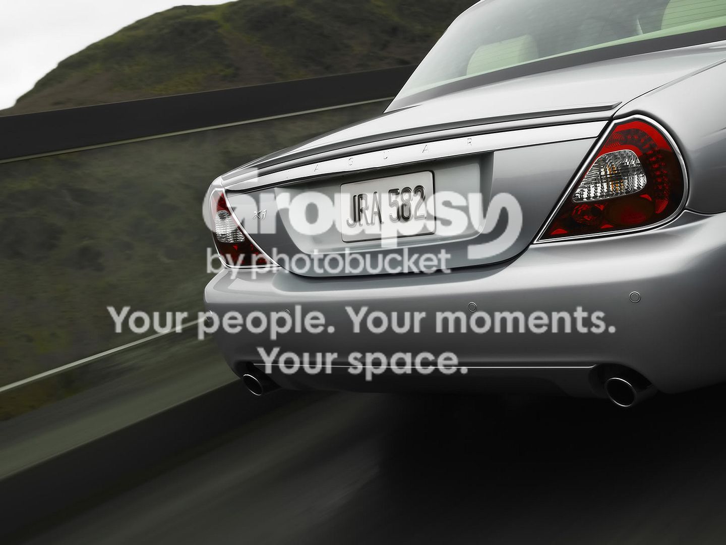 2008-Jaguar-XJ-Rear-Section-Speed-1.jpg