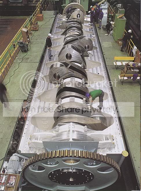 giant_engine_002.jpg