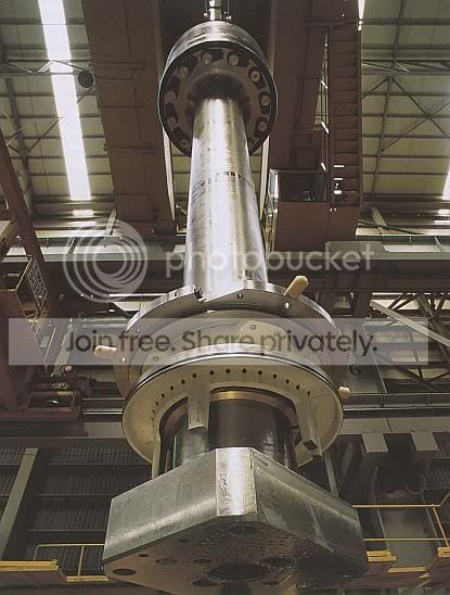 giant_engine_003.jpg
