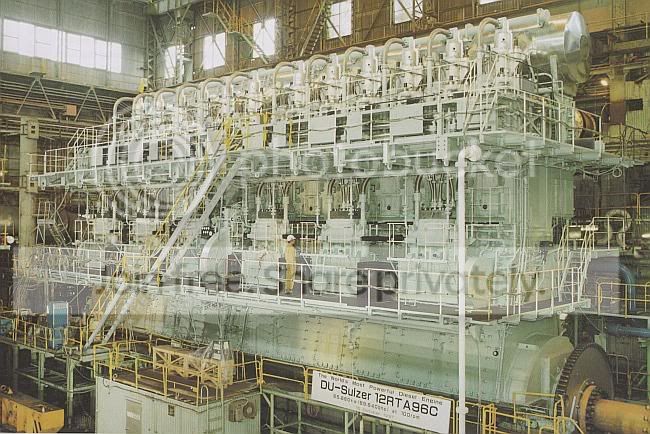 giant_engine_007.jpg