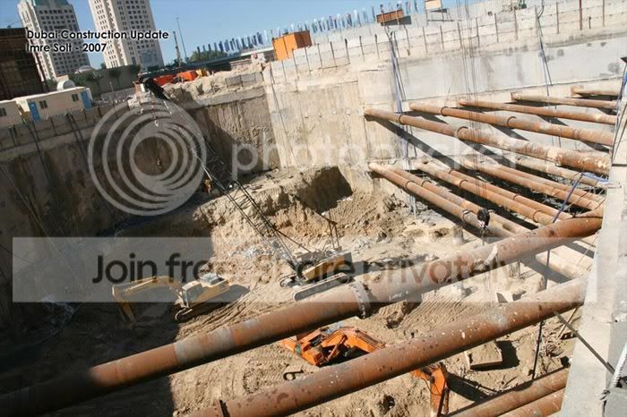 dubai-pool-003.jpg
