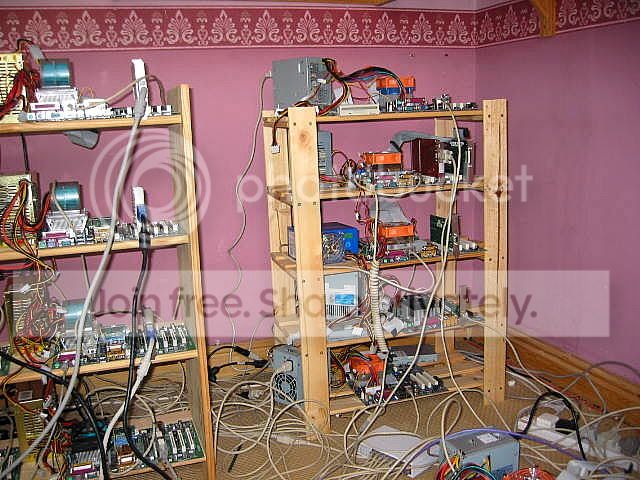 messy_datacenter_002.jpg