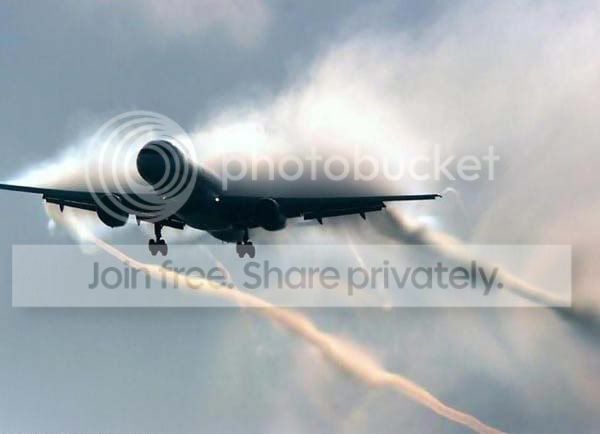 plane_trails_002.jpg