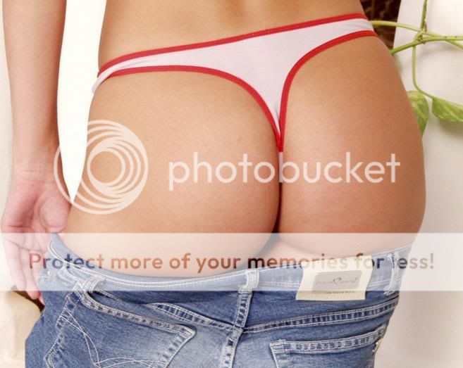 https://i134.photobucket.com/albums/q82/mechanix202/Girls/jeans.jpg
