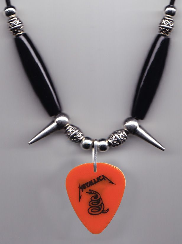  Foto Metallica MUYA Orange Halskette – Closeup_zpsf6sbmexc.jpg